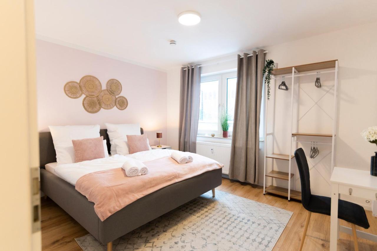 Peter Apartments - Premium Wohnung I 95Qm I 3 Schlafzimmer I Grosses Bad I Kueche I Wohnzimmer I Tv フルダ エクステリア 写真